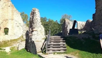 Autostāvvieta Kokneses pilsdrupas - Koknese