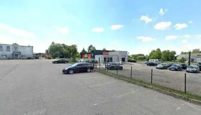 Autocentrs -  Ielas Attels Un 360deg - Tukums