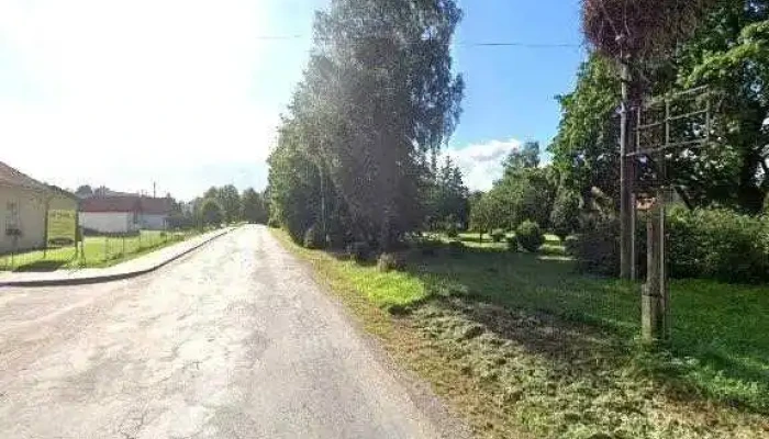 Automasinu Un Autobusu Stavvieta Bezmaksas Visi - Valdemārpils