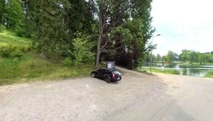 Autostavlaukums Ielas Attels Un 360deg - Alūksne