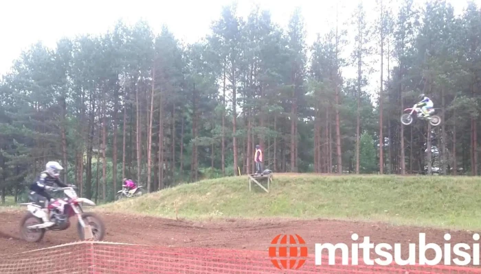 Cela Ezeli Moto Trase Videoklipi - Dobele