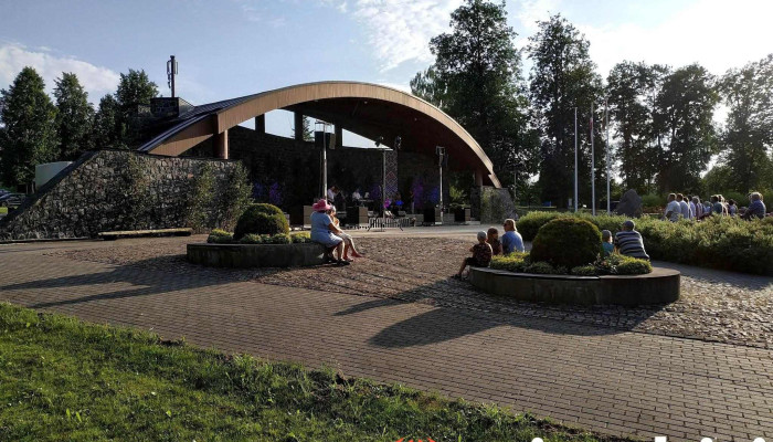 Jaunjelgavas Liepu Parka Estrade Visi - Jaunjelgava