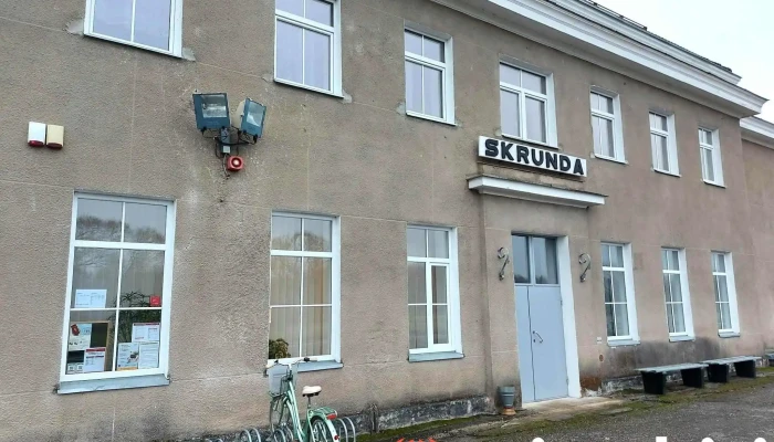 Skrunda Dzelzcela Stacija Visi - Skrunda