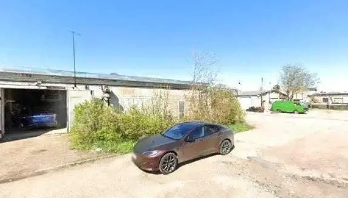 T -  Servisslv T -  Servicelv Ielas Attels Un 360deg - Grobiņa