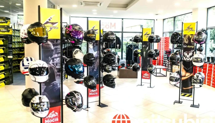 Veikals Mocis -    Moto Ekipejums Un Aksesuari Iekspuse - Rīga
