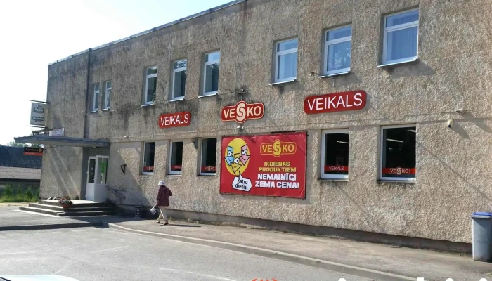 Vesko, Pārtikas veikals un kafejnīca - Aknīste